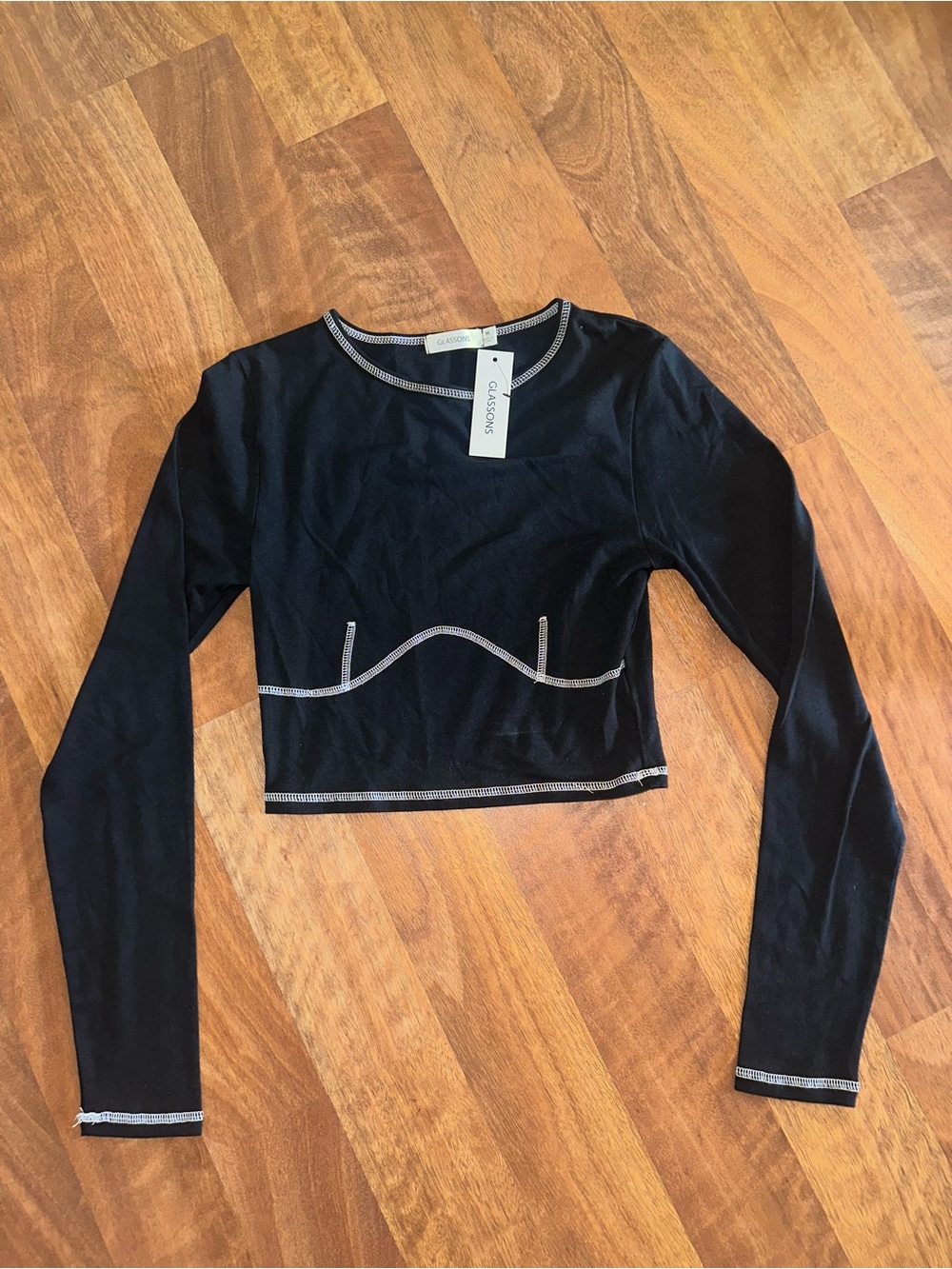 Glassons Black Cropped Long-Sleeve Tee with Contrast Stitching
